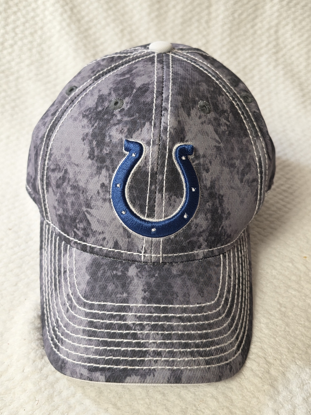 Brand New Indianapolis Colts NFL  Official Reebok Adjustable